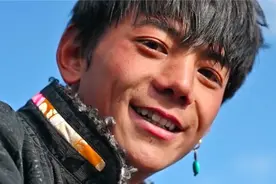 丁真方面暂拒综艺邀约：目前正学习旅游文化知识视频封面