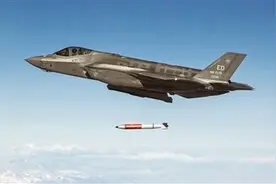F-35A战斗机投放新型核弹 美谋求核武实战化值得警惕图片