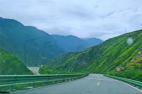 理塘不只有丁真，川西也不只有理塘，这份川西环线达人攻略赶紧收藏→图片