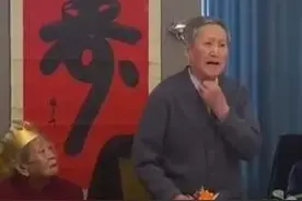 山东95岁姥爷为姥姥庆生，一本正经学羊叫！姥姥一脸“嫌弃”，哈哈哈图片