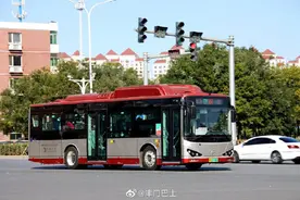 公交652路12月起拆分为南北线并新开通快线图片
