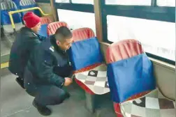 座椅“装门面”公交车温暖出行图片