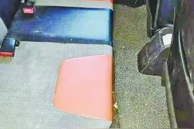 异味扑鼻、残渣散落、纸巾乱塞……共享汽车成移动垃圾箱图片
