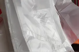 海口部分商超已使用可降解塑料制品 但仍有不少商户使用不可降解塑料制品图片