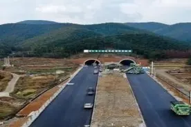德清304省道PPP项目主线路面双幅贯通图片