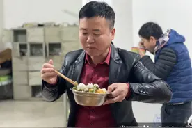 “忙疯了！订单接不完！”杭州老板开1万多月薪还招不够人！隔壁小饭馆凌晨还在烧菜图片