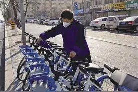 共享单车少了？原来是要“猫冬”图片