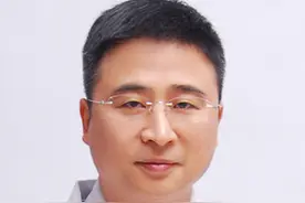 “刀神”何建行：开创多个国内外胸外科手术领域“先河”图片