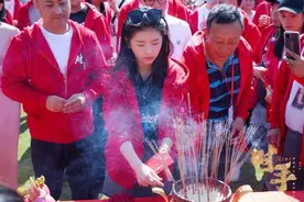 何蓝逗谭卓二度合作 从抗疫医患变成“一家人”图片