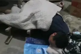 亳州：爷爷病倒无法动弹 9岁小孙子深夜报警救人图片