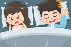 苗条女生睡觉时鼾声如雷，男朋友都不敢谈，邵逸夫医院医生说：严重的，会要命图片