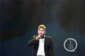 超励志！盲人小伙拍短视频3年粉丝近百万图片