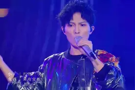 歌手：周深改编洗脑神曲《达拉崩吧》，一人分饰所有人物！视频封面