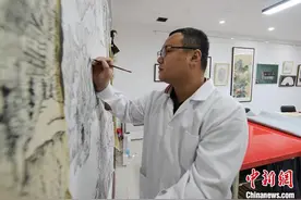 长春“残画医生”让千幅古画“重生”图片