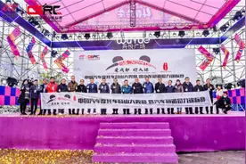 2020中国汽车摩托车登山大奖赛在成都龙泉驿区燃情开赛图片