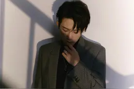 看檀健次直播收获快乐！日本女生难逃小檀美貌？打赌帅哥明年能火图片