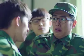 春风十里不如你：班长将秋水弄倒在地， 秋水起身靠近，班长秒怂视频封面