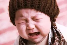“妈妈，我痛…”9岁女孩被奶奶折磨致截肢，真相揭发父母瞬间崩溃：怎么下得了手…图片