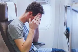 旅途中晕车怎么办？这几招教你告别烦恼图片