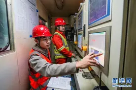 江苏苏州轨道交通S1号线加紧施工图片