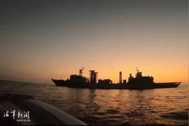 亚丁湾，海空协同武力“营救”图片
