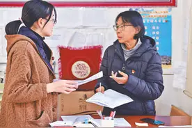 云南丽江华坪女子高中党支部书记、校长张桂梅——爱让梦想飞越大山图片