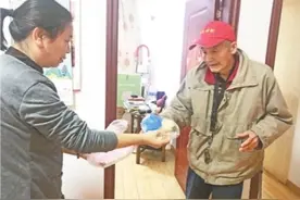 社区热心肠给8户老人当“钥匙保管员”图片