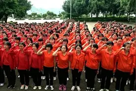 感天动地！传奇校长张桂梅和1804个女孩的故事图片