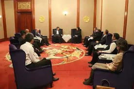 中国林业集团董事长、党委书记宋权礼拜访内蒙古自治区政府副主席艾丽华图片
