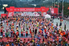 3小时34分！53岁院士施一公完成人生首马图片