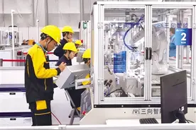 观战首届全国技能大赛：选手分秒必争分毫必较图片