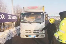 头天晚上喝了3瓶啤酒，第二天仍被查出酒驾！男子被吊销驾证 丢“饭碗”图片