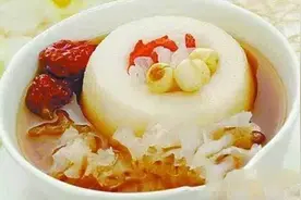 补肺食疗方 银贝雪梨汤图片
