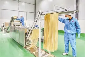 罗平钟山：小薏仁孕育大产业图片