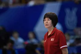 女排主教练郎平完成续约，将带队至东京奥运结束图片