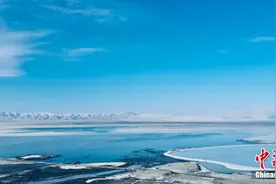 雪后“天空之镜”茶卡盐湖如梦如幻颜值爆表图片