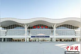京雄城际铁路预计年底开通运营 雄安站等三座车站整体亮相图片