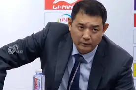 巩晓彬：山东男篮赢在防守 进攻端有些问题还需总结图片