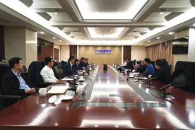原煤炭工业部副部长张宝明到山东能源集团考察，集团董事长李希勇、总经理满慎刚出席图片