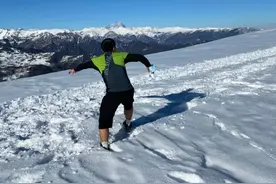 穿越亚欧大陆出国看风景，遇疫情放弃回国，湖南小伙开房车漂泊欧洲一年图片