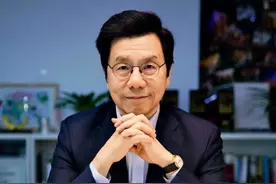 李开复青岛“入伙”：人工智能时代背景下的创新创业，我们要了解这几点图片
