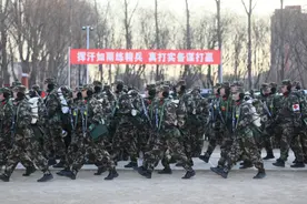 负重30斤，日均30公里！本端带您走进武警北京新兵营图片