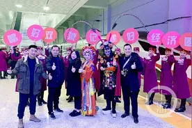 62分钟重庆“跑拢”成都！成渝高铁迎来“复兴号”图片