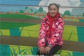 色克！爸爸杭州人，妈妈江西人，六年级小姑娘得了杭州话第一名！她是介个学的？图片