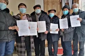 大方县274名“赤脚医生”困局：十年未同步调薪，退休没有退休证图片