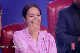 蒙面唱将：歌手模仿周杰伦唱歌，台下侯佩岑捂嘴笑，节目组很会啊视频封面