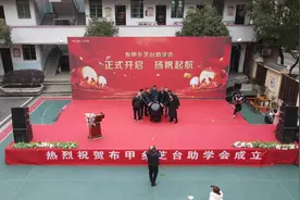 江西布甲：寒冬里的教育“春风”视频封面