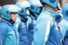 浙江骄傲！20秒！外卖小哥救回女孩生命，“我们当时也没多想 然后就是冲过去”图片