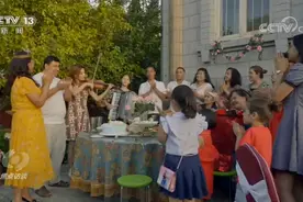 焦点访谈丨没有血缘关系，甚至远隔千里，他们的心却紧紧连在一起图片