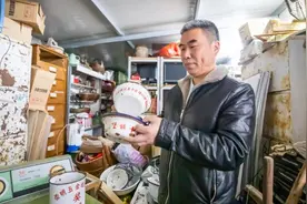 这位崇明收藏家，家里全是宝图片